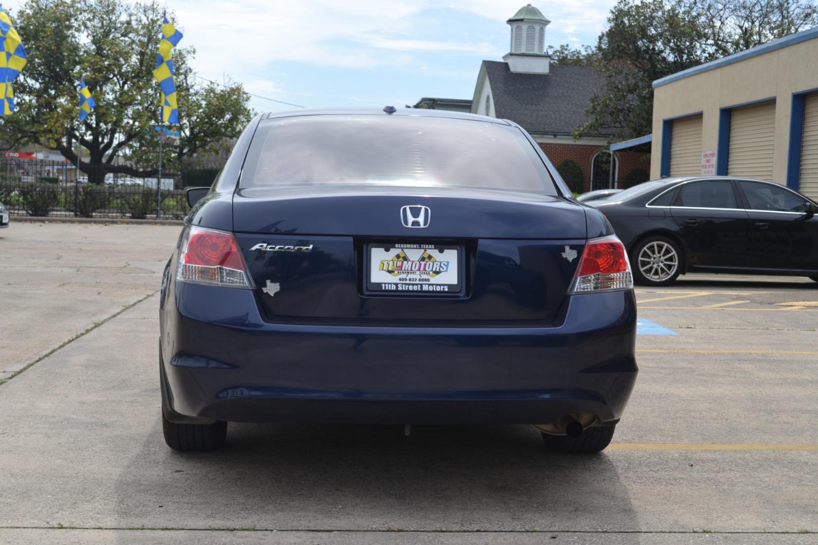 2009 Royal Blue Pearl Honda Accord EX-L Sedan AT (1HGCP26819A) with an 2.4L L4 DOHC 16V engine, 5-Speed Automatic transmission, located at 1355 North 11th Street, Beaumont, 77702, (409) 832-0006, 30.094290, -94.130096 - Photo#3